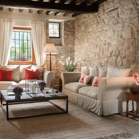 Villa Sleeps 8 Pool Wifi Palazzo Guglielmi