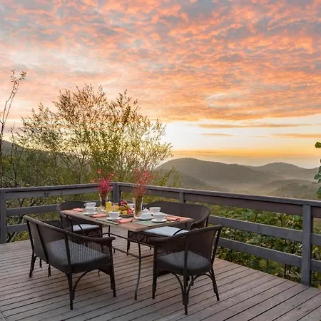 Sleeps 8 Pool Wifi * Palazzo Guglielmi